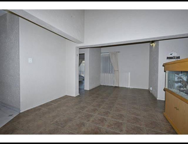 4 BEDROOM HOUSE FOR SALE IN BASSONIA